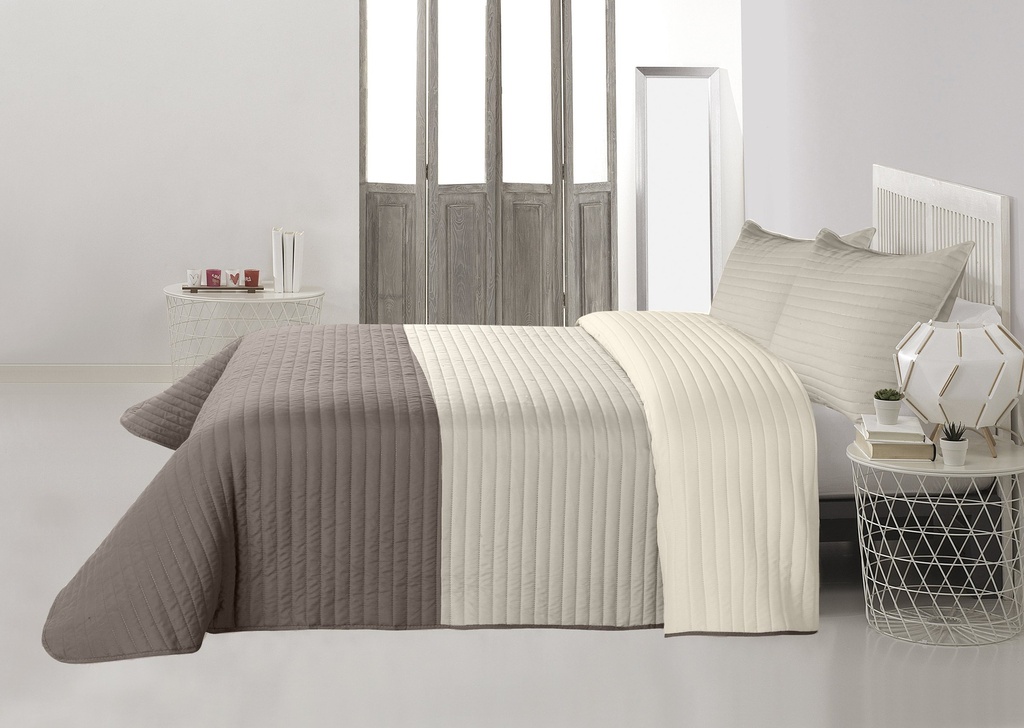 Quilt Tricolor + Fundas Queen Color Beige.